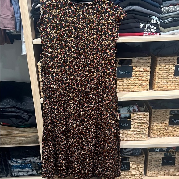 Floral Print Dress - Black and Red - Picture 3 of 3